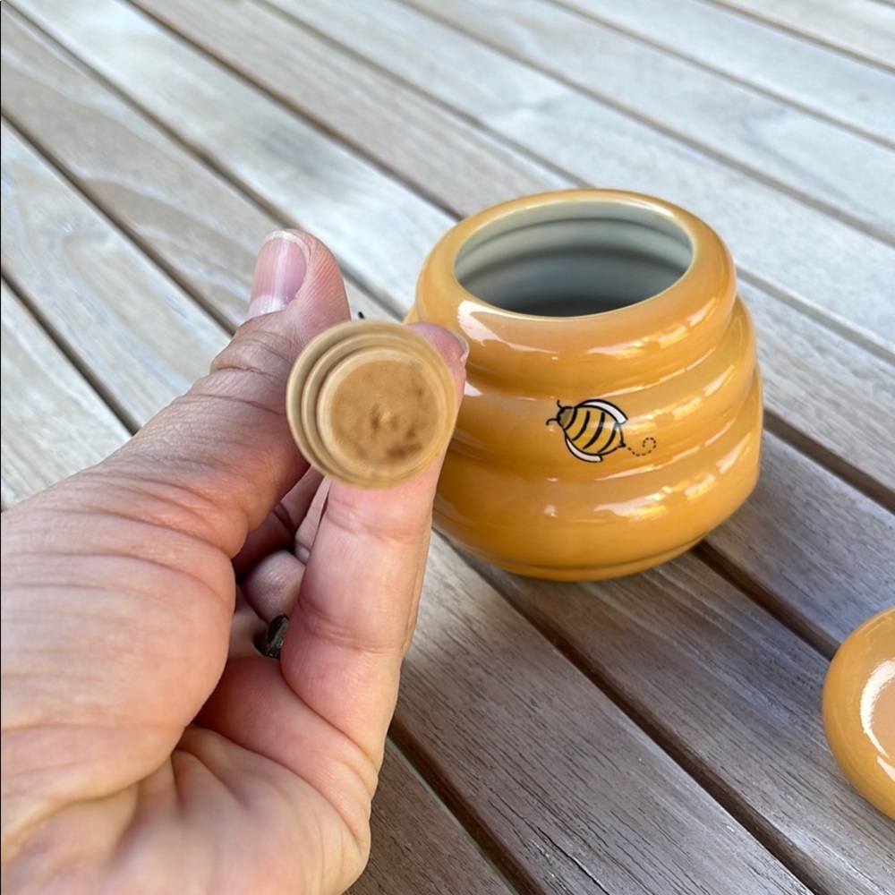 Honey Pot with Bee Dipper - Picture 16 of 16